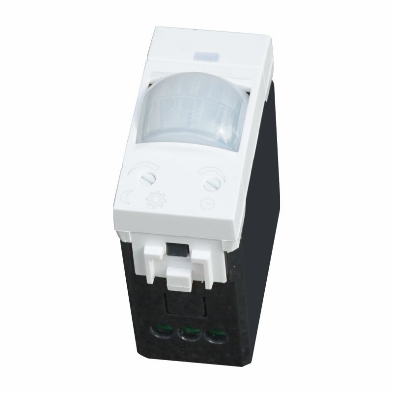 LB1800 — SENSORE MOVIMENTO 1P CON SET TEMPO / LUX